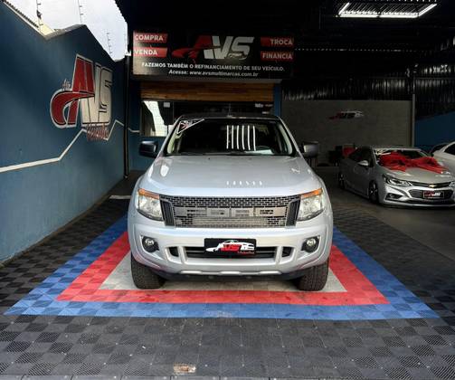 FORD RANGER 3.2 XLS 4X4 CD 20V DIESEL 4P AUTOMÁTICO